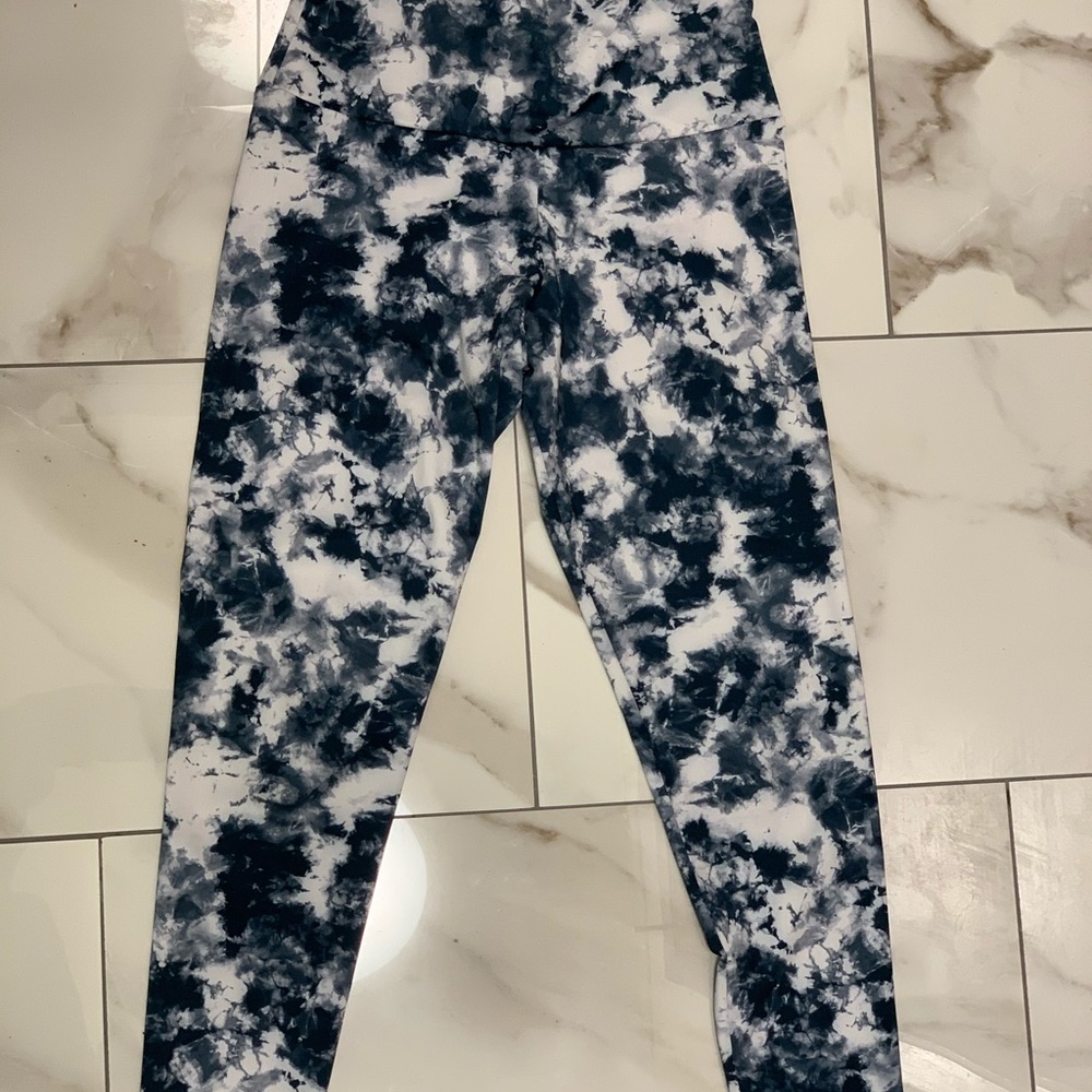 Onzie flow leggings
